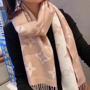 New woman LV Pink patchwork scarf with wool tassel trim Size: 186x34 cm